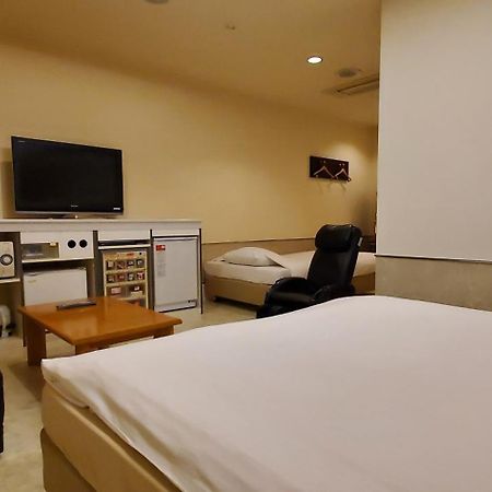 Hotel Golf Tsunashima (Adults Only) Yokohama  Buitenkant foto